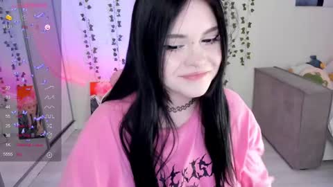 Selena  online show from February 2025 05:13:01 AM