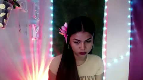 selena_fox2000 online show from May 2026 11:37:02 AM