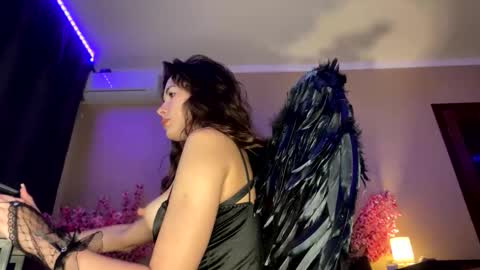 Snapshot of selena_shawty chatting on October 2025 12:50:01 PM H i My names is Selena Welcome to my room Please thumbs up - its important online show from October 2025 12:50:01 PM