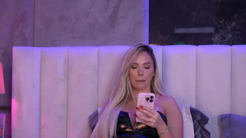 Selena online show from January 2026 09:47:01 AM