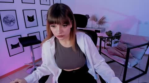 Selena ntmy online show from December 2024 10:28:01 AM