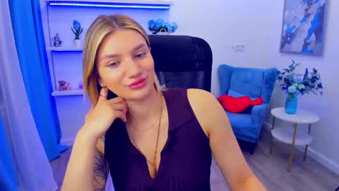selenaemoore online show from May 2026 03:37:02 AM