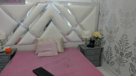 Snapshot of selenareyess chatting on October 2025 08:29:01 PM Selena reyess online show from October 2025 08:29:01 PM