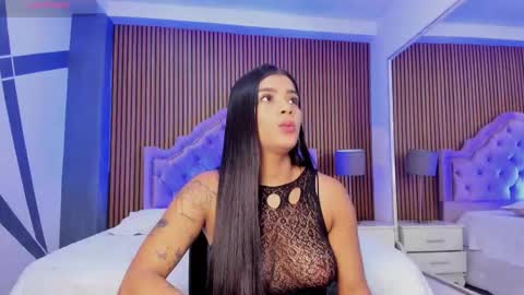 selenastonne online show from September 2025 08:31:01 PM