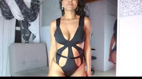 Snapshot of selene_bubble chatting on February 2026 02:26:02 AM Selene online show from February 2026 02:26:02 AM