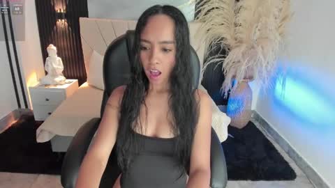 selene_diior online show from May 2026 10:23:02 AM