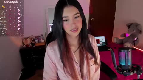 Snapshot of selene_e chatting on December 2024 04:49:02 AM Karol. online show from December 2024 04:49:02 AM