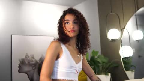 Snapshot of selene_mous chatting on June 2026 07:07:02 PM Selene online show from June 2026 07:07:02 PM