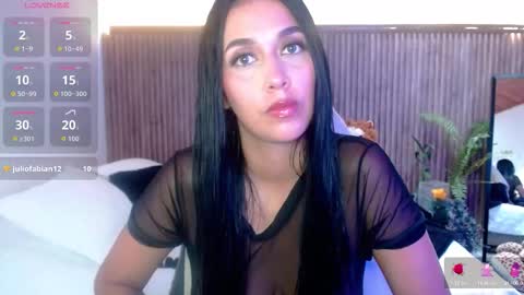Snapshot of selene_vega_ chatting on October 2025 04:41:01 PM INDEPENDENT model Instagram selenevega08 online show from October 2025 04:41:01 PM