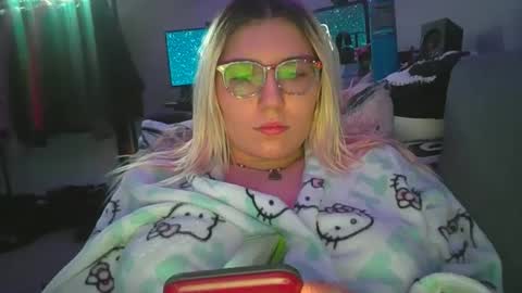 Selene online show from January 2025 04:48:02 PM