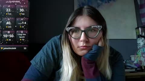 Selene online show from October 2025 02:17:02 PM