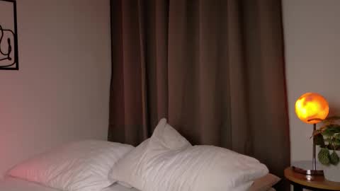 Snapshot of selenenova chatting on January 2026 10:58:02 PM Selene Nova online show from January 2026 10:58:02 PM