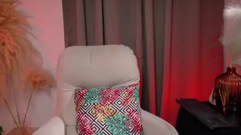 Selene Nova online show from July 2026 06:02:02 PM