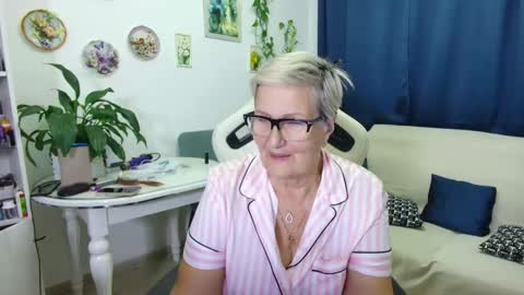 Snapshot of selenna57 chatting on December 2025 07:21:01 PM Selenna online show from December 2025 07:21:01 PM