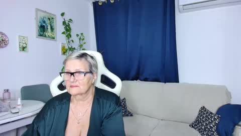 Snapshot of selenna57 chatting on January 2026 06:57:01 PM Selenna online show from January 2026 06:57:01 PM