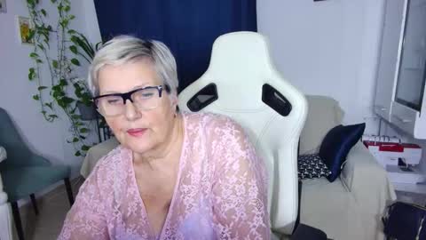 Snapshot of selenna57 chatting on January 2026 06:44:01 PM Selenna online show from January 2026 06:44:01 PM