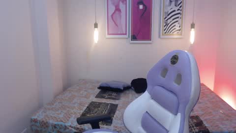 Mayte online show from February 2025 01:21:02 PM