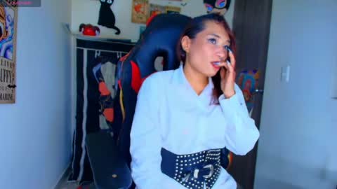 Snapshot of selina_kyl3 chatting on April 2026 11:46:02 PM Selinna Kyle online show from April 2026 11:46:02 PM