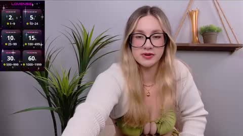 Selina Mae online show from September 2025 02:26:01 AM