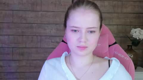 SelinSwarovski online show from September 2025 04:40:01 PM