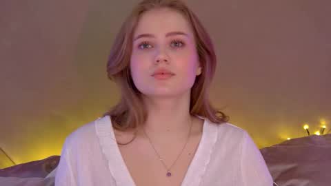 SelinSwarovski online show from September 2025 06:00:01 PM