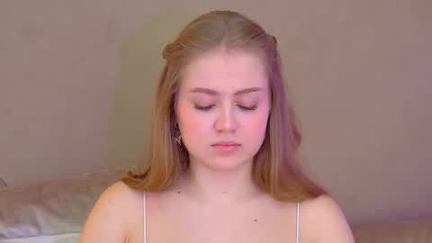 SelinSwarovski online show from September 2025 04:22:02 PM