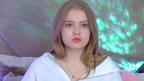 SelinSwarovski online show from October 2025 06:16:02 PM