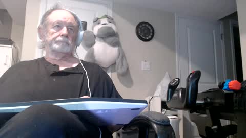Snapshot of selkie2s chatting on July 2026 01:41:01 AM selkie2s online show from July 2026 01:41:01 AM