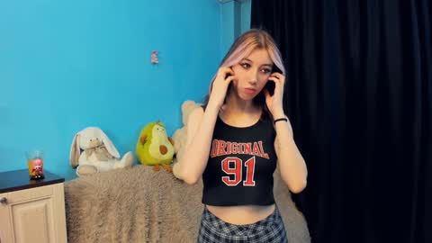 Snapshot of sell0n chatting on December 2024 12:50:01 AM Mindy online show from December 2024 12:50:01 AM