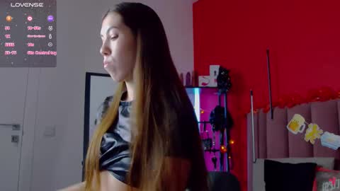 Nicole online show from September 2025 01:42:02 AM