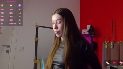 Snapshot of sellashine chatting on April 2026 01:47:01 AM Nicole online show from April 2026 01:47:01 AM