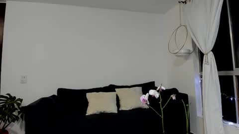 Selyn online show from December 2024 05:37:01 AM