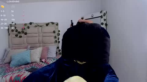 Selyn online show from November 2025 01:44:02 PM