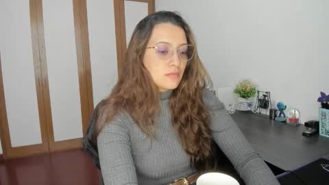 Snapshot of sensual__lady chatting on September 2025 06:11:02 PM Samantha - online show from September 2025 06:11:02 PM