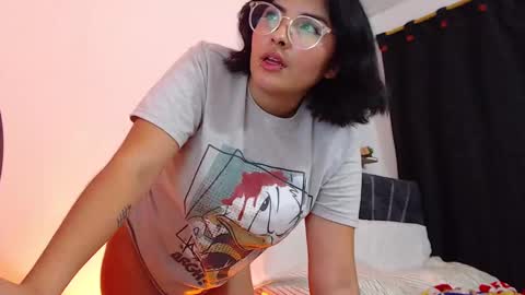 Snapshot of sensual_flame chatting on December 2024 01:47:02 AM Camille and sophie online show from December 2024 01:47:02 AM