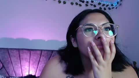 Snapshot of sensual_flame chatting on February 2025 10:42:01 PM Camille and sophie online show from February 2025 10:42:01 PM