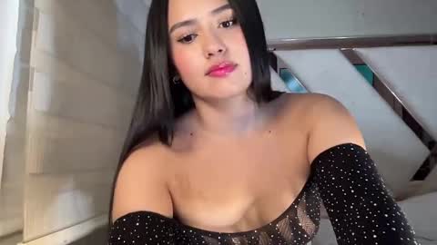 Snapshot of sensual_little_angel chatting on December 2024 06:37:02 PM Nataly online show from December 2024 06:37:02 PM