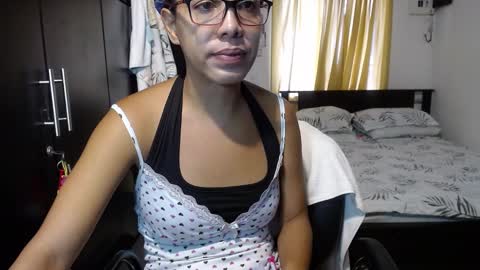 Snapshot of sensual_natalie chatting on February 2025 06:44:01 PM sensual_natalie online show from February 2025 06:44:01 PM