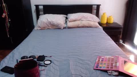 Snapshot of sensual_natalie chatting on September 2025 01:44:02 PM sensual_natalie online show from September 2025 01:44:02 PM