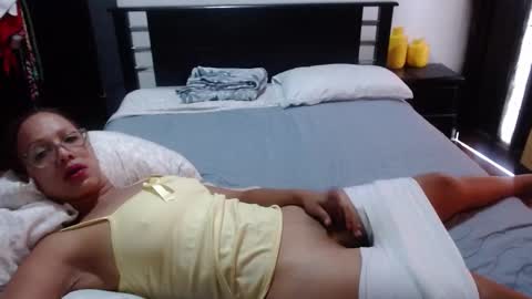 Snapshot of sensual_natalie chatting on October 2025 05:35:02 PM sensual_natalie online show from October 2025 05:35:02 PM