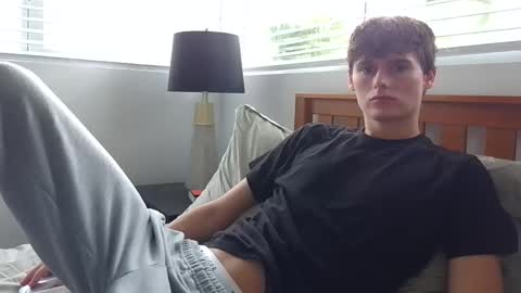 Snapshot of sensualalien chatting on December 2024 07:22:01 PM Cam online show from December 2024 07:22:01 PM