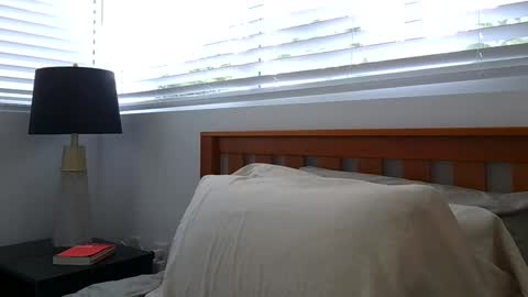 Snapshot of sensualalien chatting on February 2025 09:18:01 PM Cam online show from February 2025 09:18:01 PM