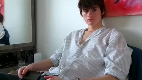 Snapshot of sensualalien chatting on February 2025 08:04:02 PM Cam online show from February 2025 08:04:02 PM