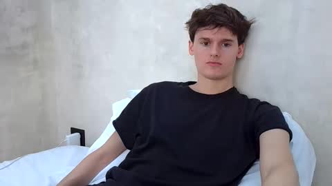 Snapshot of sensualalien chatting on October 2025 07:26:01 PM Cam online show from October 2025 07:26:01 PM