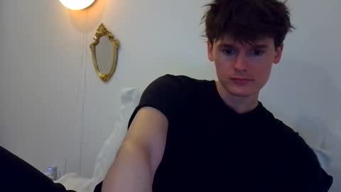 Snapshot of sensualalien chatting on October 2025 12:58:01 AM Cam online show from October 2025 12:58:01 AM