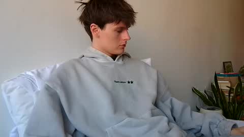 Snapshot of sensualalien chatting on October 2025 07:07:02 PM Cam online show from October 2025 07:07:02 PM