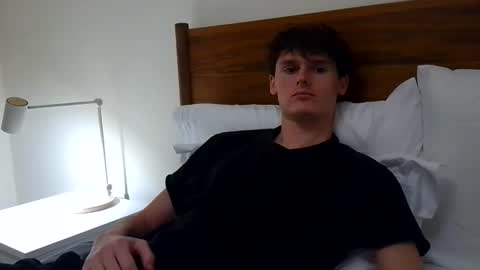 Snapshot of sensualalien chatting on October 2025 11:18:02 PM Cam online show from October 2025 11:18:02 PM