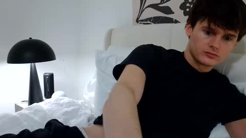 Snapshot of sensualalien chatting on November 2025 02:32:02 AM Cam online show from November 2025 02:32:02 AM