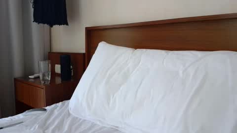 Cam online show from December 2025 09:08:01 PM