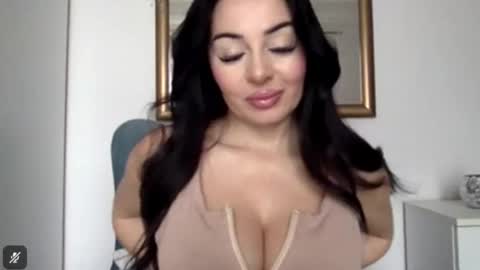 sensuallstella online show from November 2025 08:05:01 AM